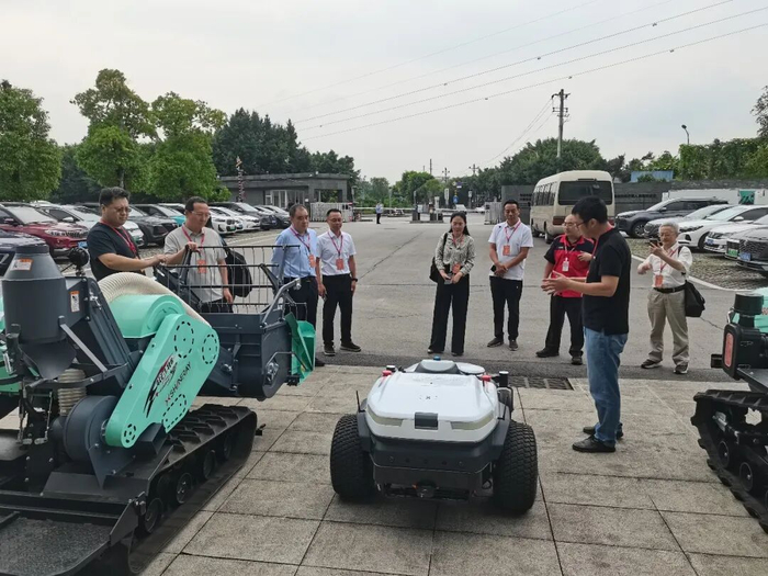 中国农业机械学会“科创中国”现代农业生产技术装备科技服务团赴重庆调研